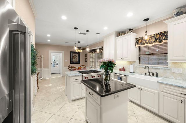 6907 Fawncliff Drive, Houston, TX 77069