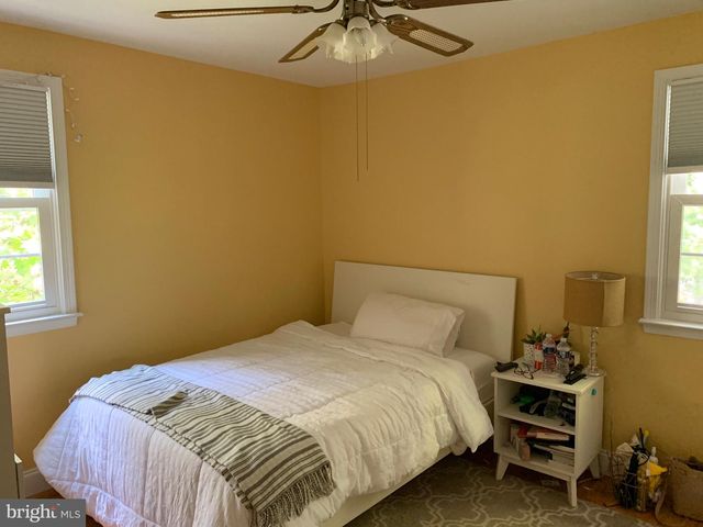 20 OAKLEY, Cherry Hill, NJ 08003