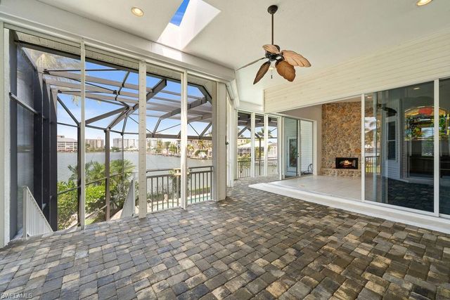 371 Bayside AVE, Naples, FL 34108