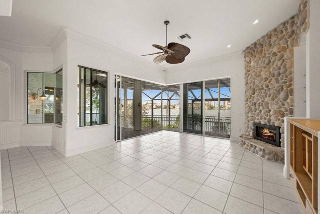 371 Bayside AVE, Naples, FL 34108