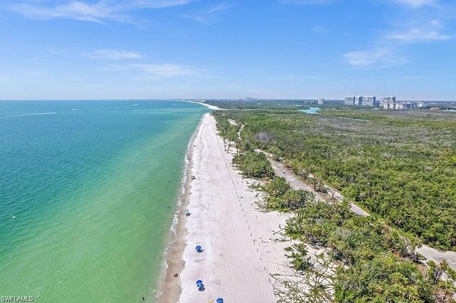 371 Bayside AVE, Naples, FL 34108