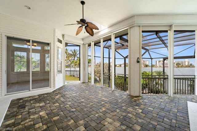 371 Bayside AVE, Naples, FL 34108
