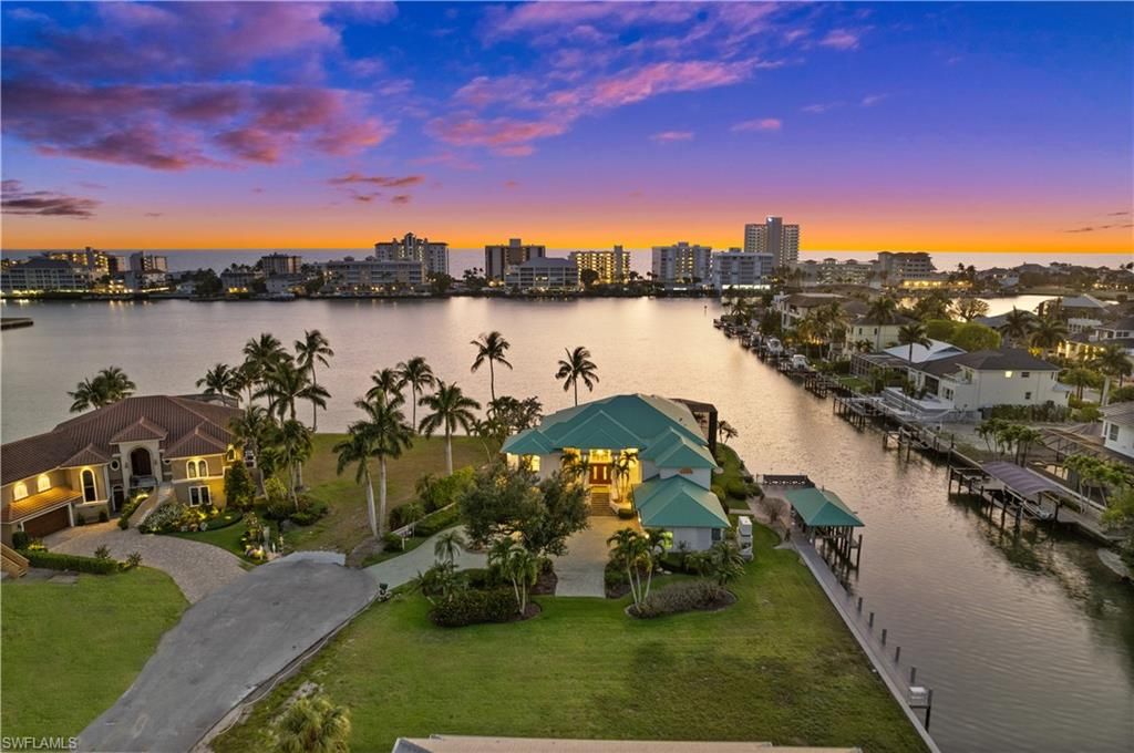 371 Bayside AVE, NAPLES, FL 34108 — photo 3
