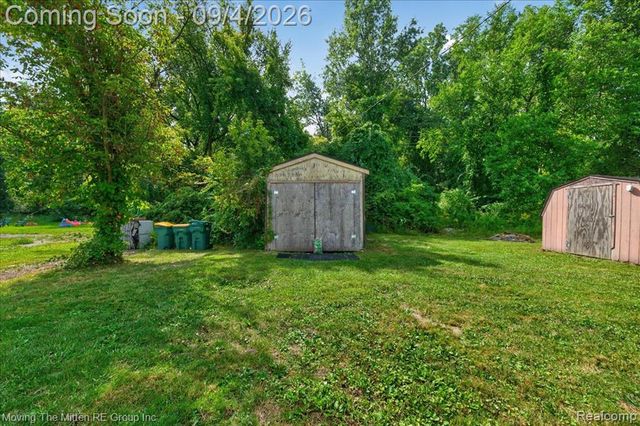 30103 Van Horn Road, New Boston, MI 48164