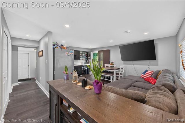 30103 Van Horn Road, New Boston, MI 48164