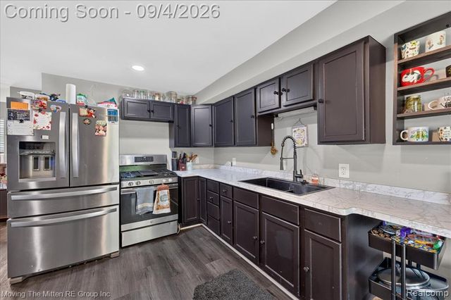 30103 Van Horn Road, New Boston, MI 48164