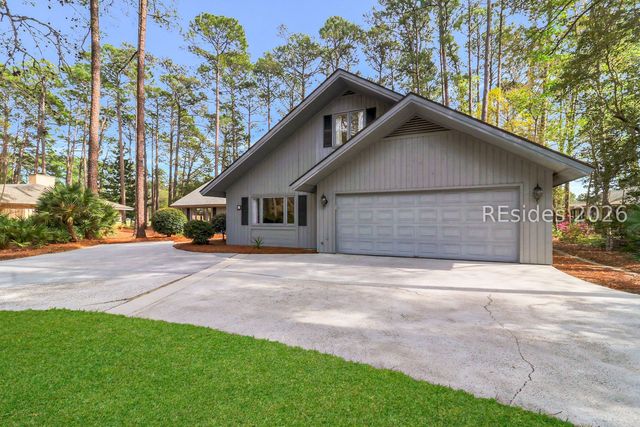 7 Brown Thrasher Rd, Hilton Head Island, SC 29926
