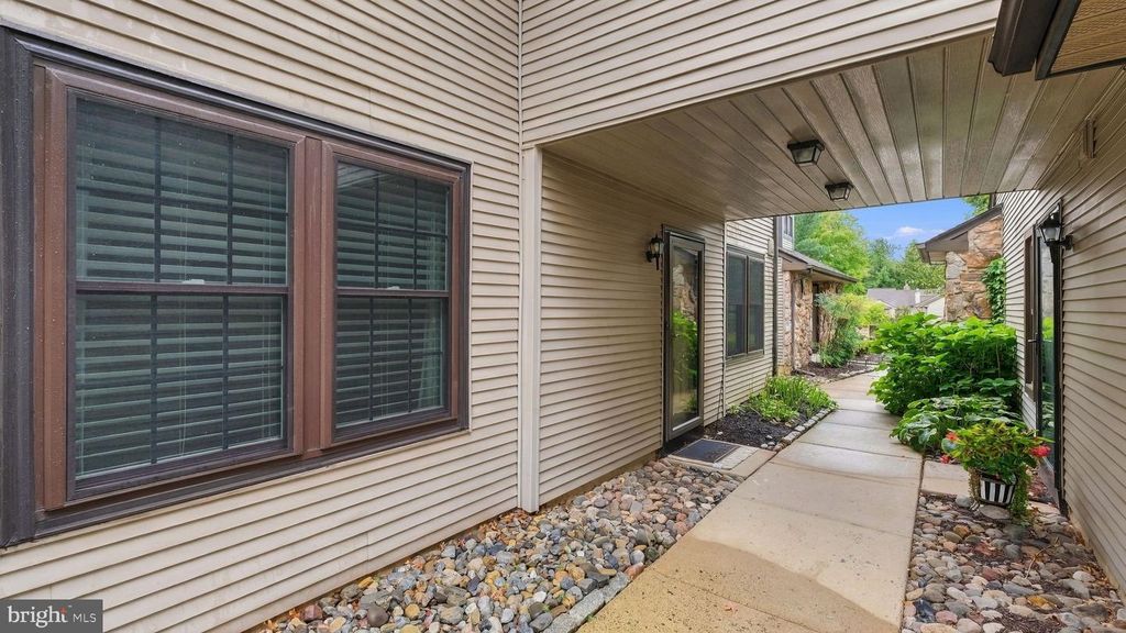 193 HACKBERRY CT, Warrington, PA 18976 — photo 4