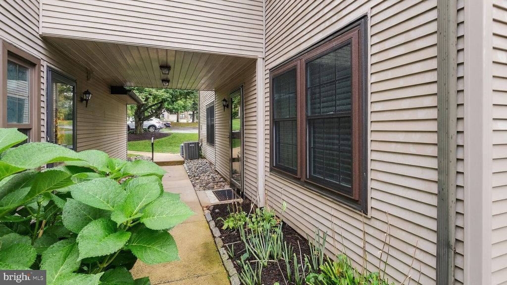 193 HACKBERRY CT, Warrington, PA 18976 — photo 5