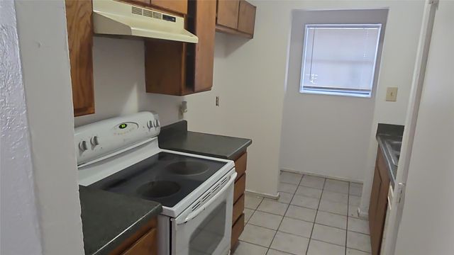 1627 Windsong Lane, Irving, TX 75060