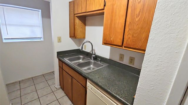 1627 Windsong Lane, Irving, TX 75060