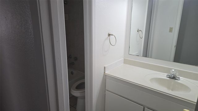 1627 Windsong Lane, Irving, TX 75060