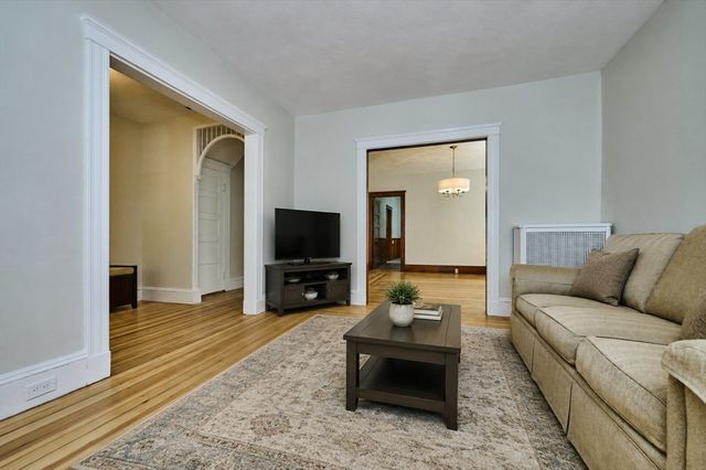 36 Granville Rd 1, Cambridge, MA 02138