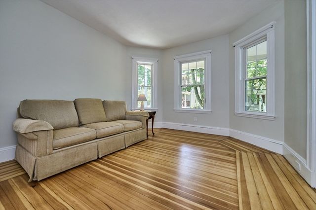 36 Granville Rd 1, Cambridge, MA 02138