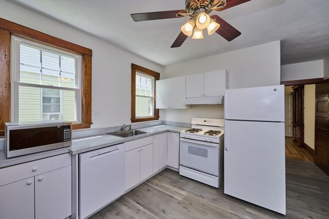 36 Granville Rd 1, Cambridge, MA 02138