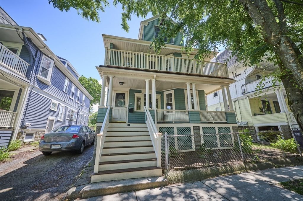 36 Granville Rd 1, Cambridge, MA 02138