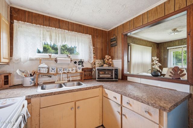 158 Grandview, Duffield, VA 24244
