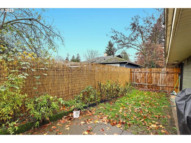 9406 N MIDWAY Ave, Portland, OR 97203