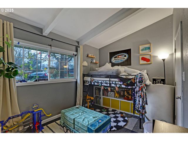 9406 N MIDWAY Ave, Portland, OR 97203