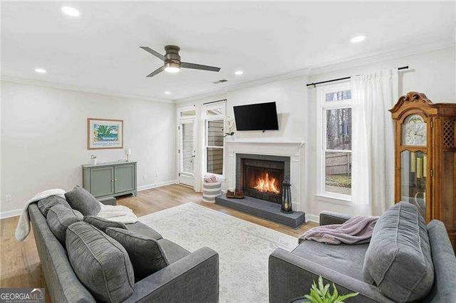 137 Weatherburne Drive, Roswell, GA 30076