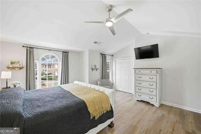 137 Weatherburne Drive, Roswell, GA 30076