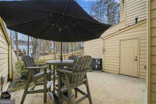 137 Weatherburne Drive, Roswell, GA 30076