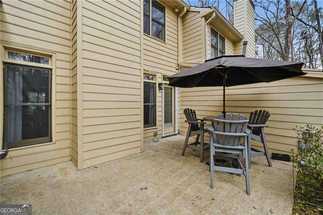 137 Weatherburne Drive, Roswell, GA 30076