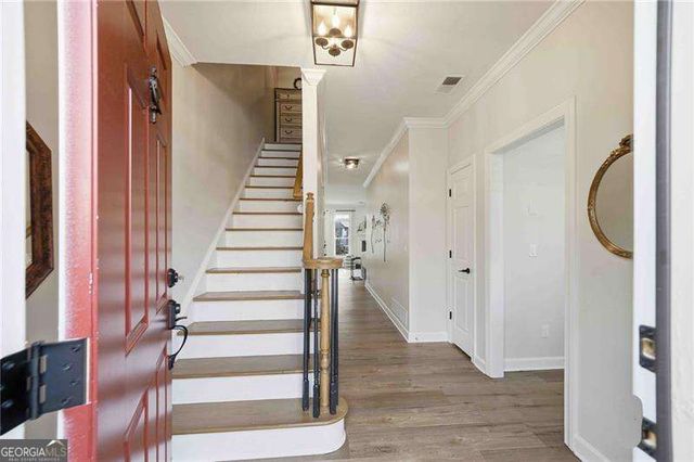 137 Weatherburne Drive, Roswell, GA 30076