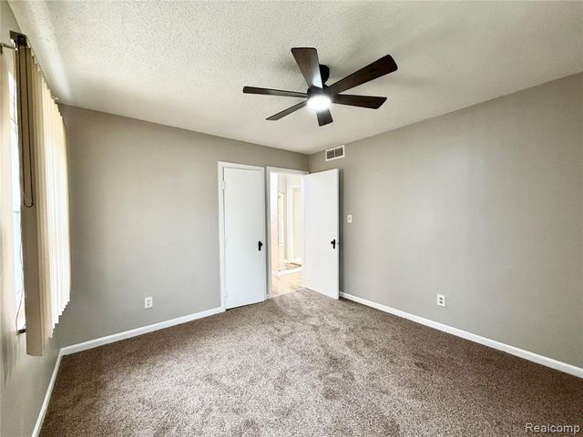 18235 Tracey Street, Detroit, MI 48235