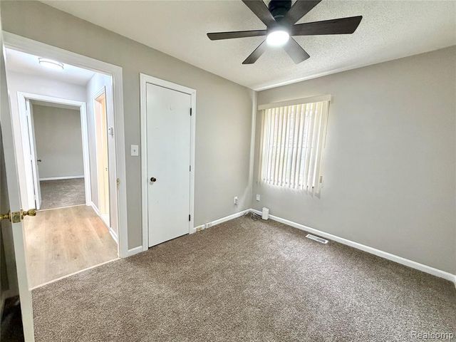 18235 Tracey Street, Detroit, MI 48235
