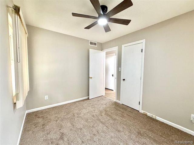 18235 Tracey Street, Detroit, MI 48235