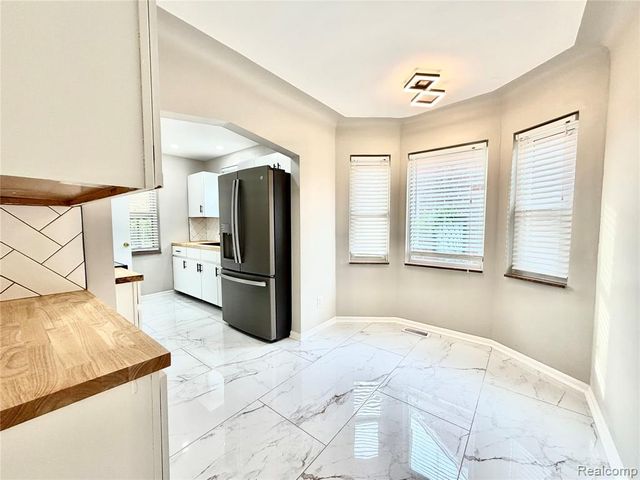 18235 Tracey Street, Detroit, MI 48235
