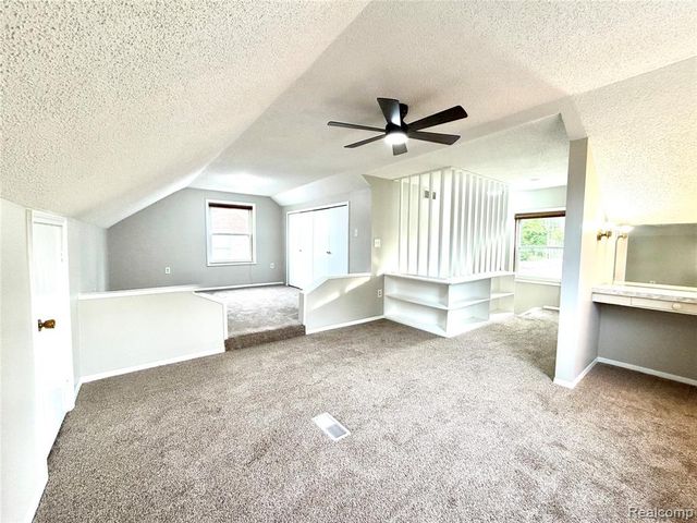 18235 Tracey Street, Detroit, MI 48235