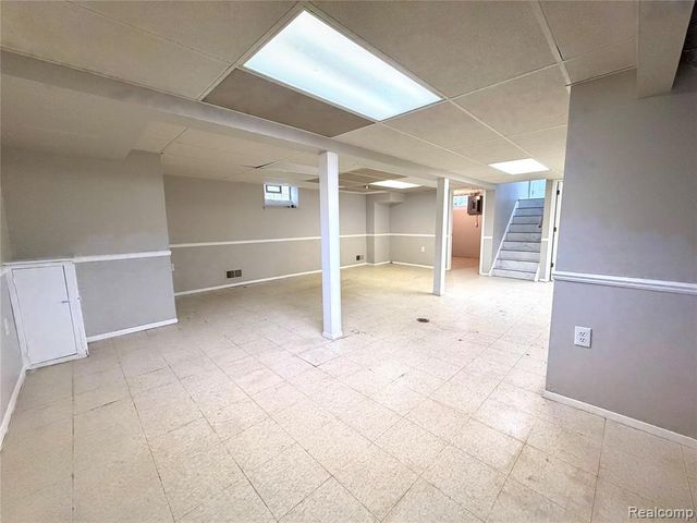 18235 Tracey Street, Detroit, MI 48235