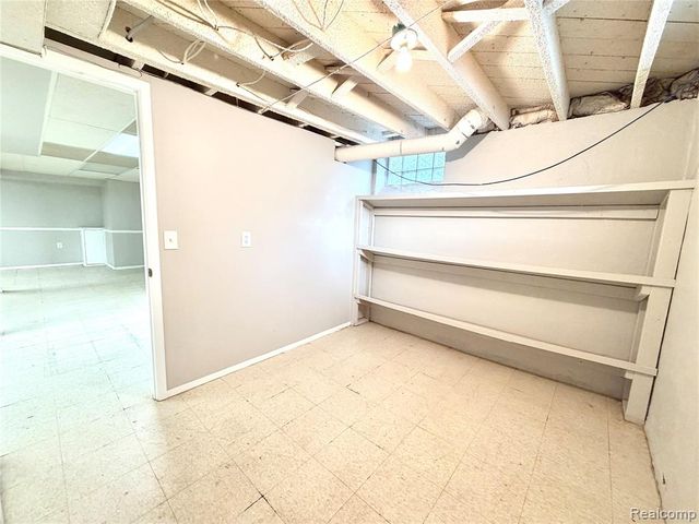 18235 Tracey Street, Detroit, MI 48235