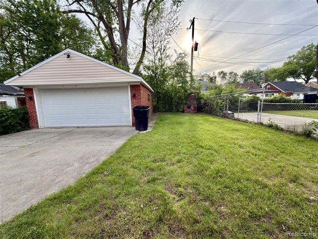 18235 Tracey Street, Detroit, MI 48235