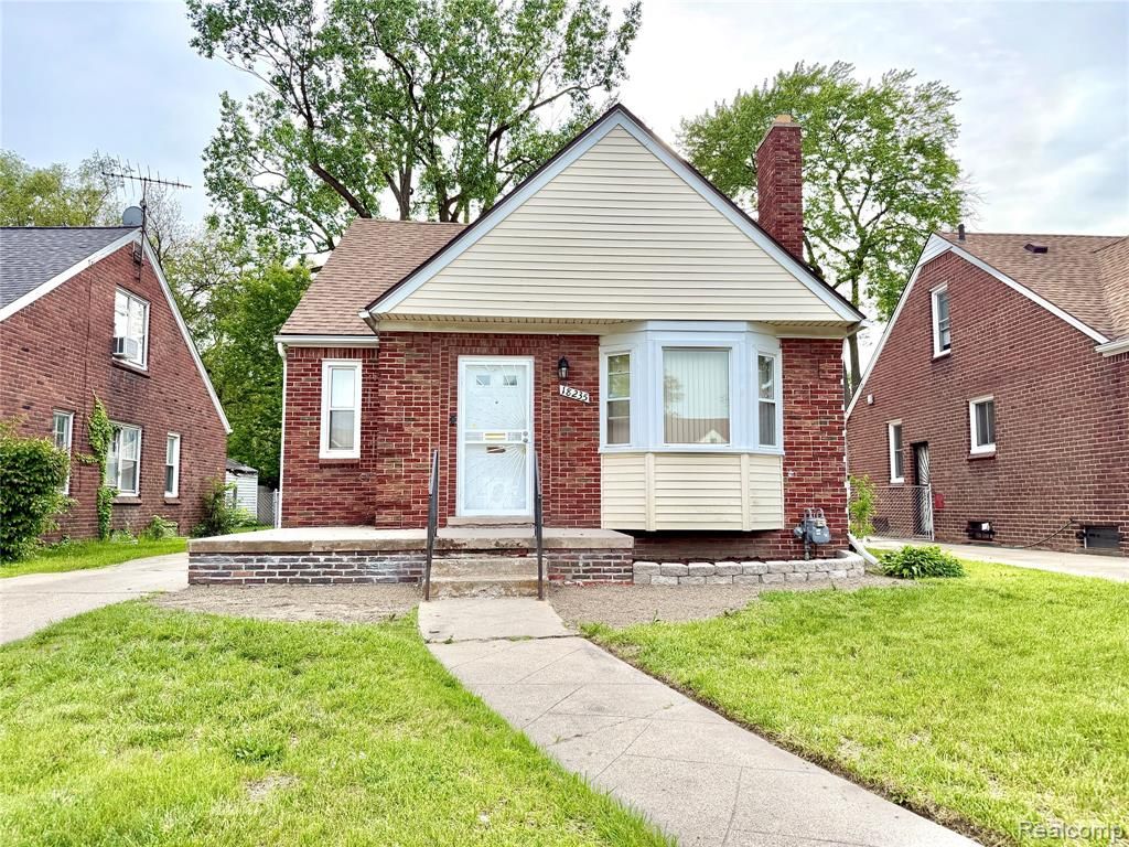 18235 Tracey Street, Detroit, MI 48235