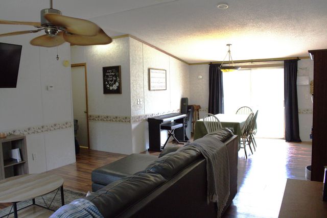 2864 Scrubgrass Road, Gravel Switch, KY 40328