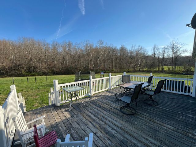 2864 Scrubgrass Road, Gravel Switch, KY 40328