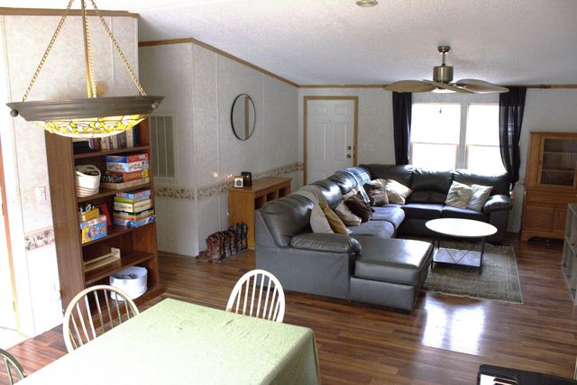 2864 Scrubgrass Road, Gravel Switch, KY 40328