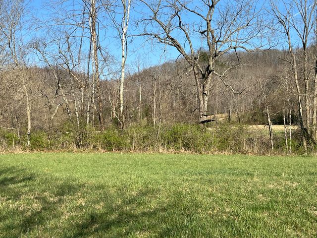 2864 Scrubgrass Road, Gravel Switch, KY 40328