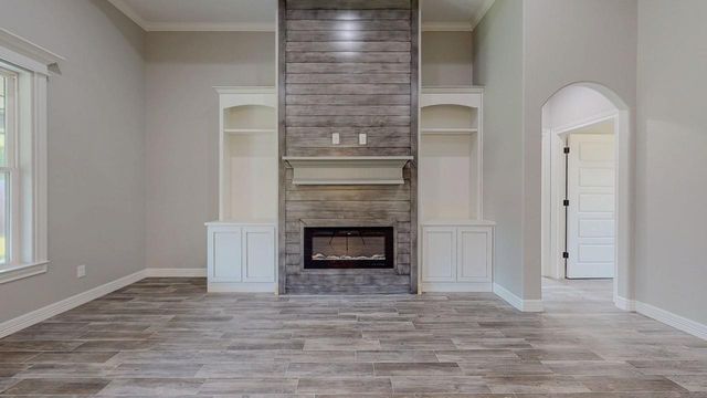 8360 Chappell Hill Drive, Beaumont, TX 77713