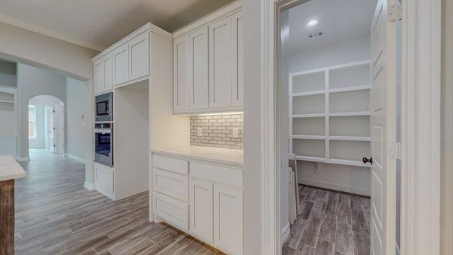 8360 Chappell Hill Drive, Beaumont, TX 77713