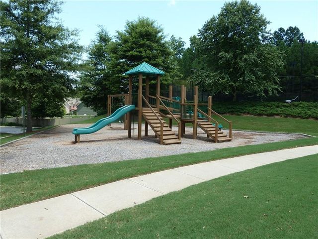 1490 Avalon Creek Road, Sugar Hill, GA 30518