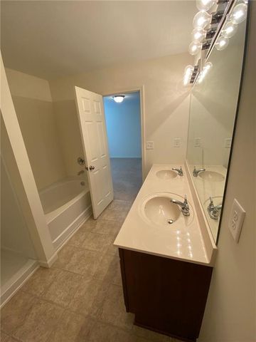 1490 Avalon Creek Road, Sugar Hill, GA 30518