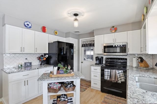 1508 S 15th Street, Goshen, IN 46526