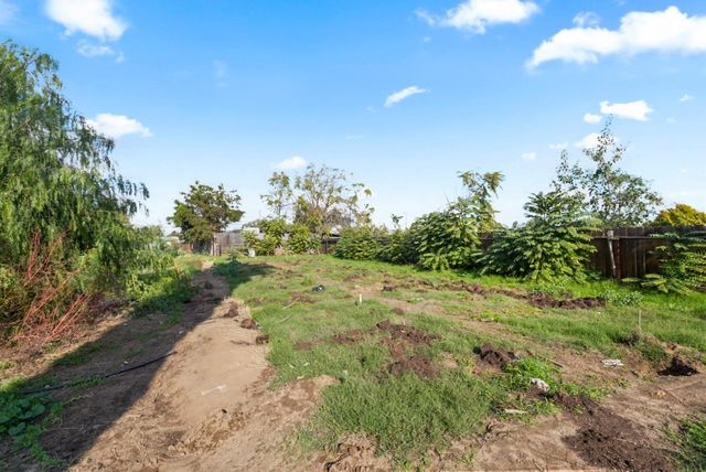 132 Pecos Ave, Modesto, CA 95351