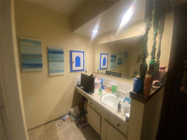 11422 E 75th Street, Raytown, MO 64138