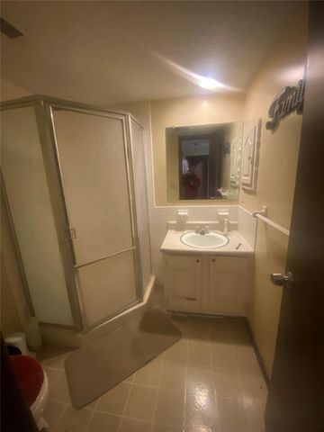 11422 E 75th Street, Raytown, MO 64138