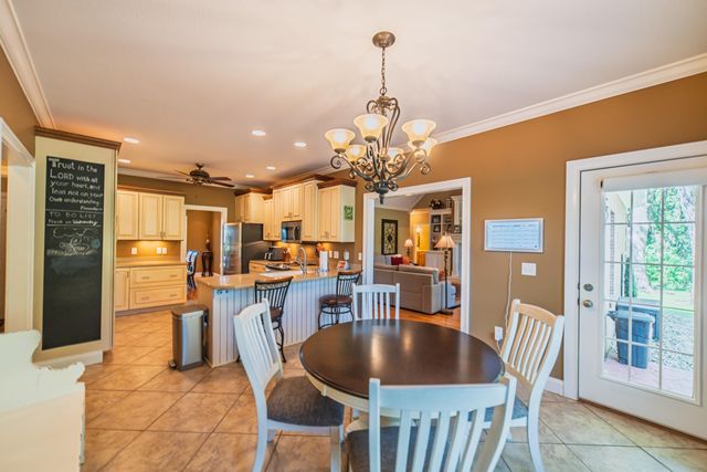 6625 Old Hinkleville Road, Paducah, KY 42001